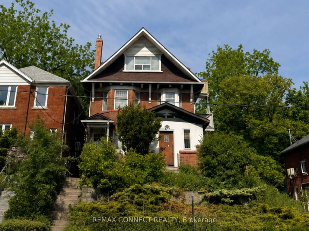 115 Parkside Drive, Toronto W01