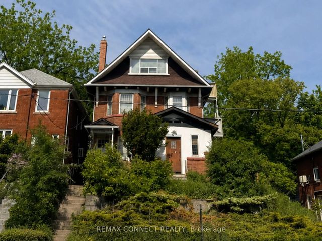 115 Parkside Drive, Toronto W01