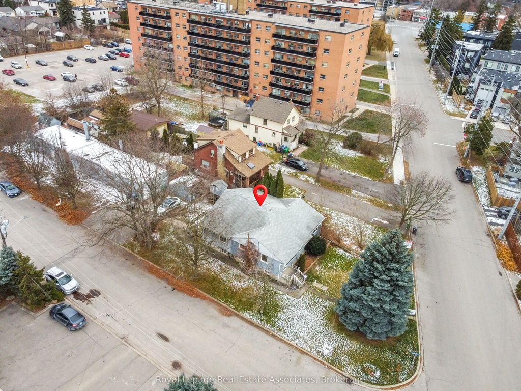 1089 Seneca Avenue, Mississauga