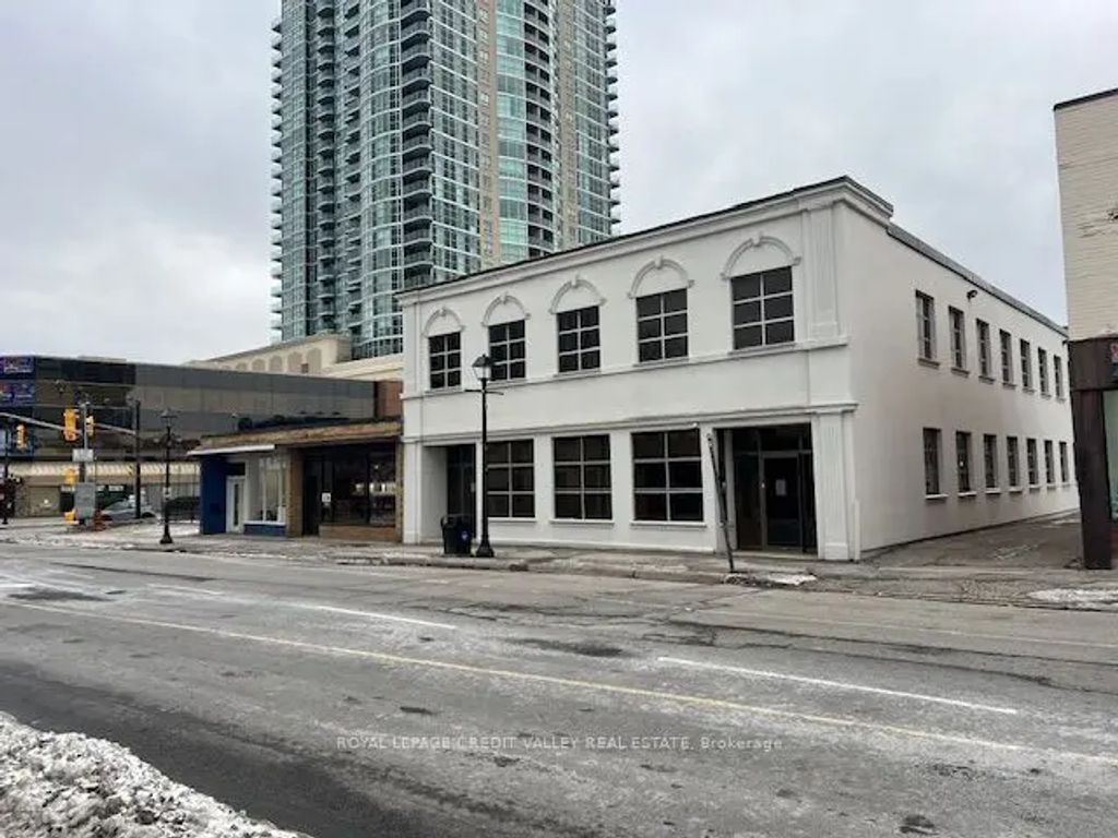 32 Queen Street W 203, Brampton
