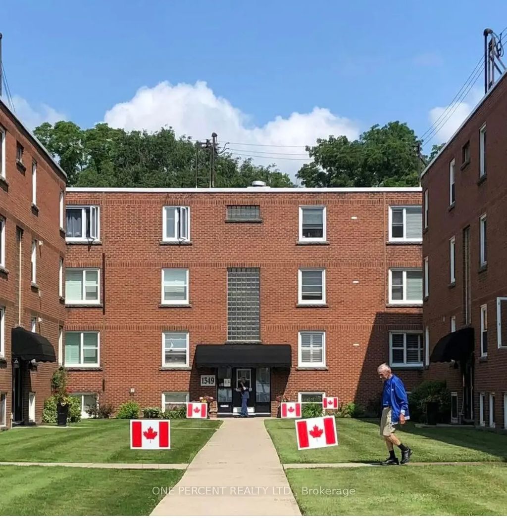 1351 Lakeshore Road 16, Burlington