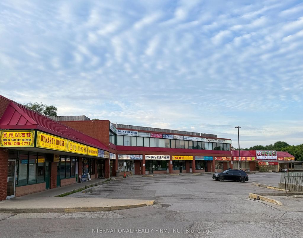 1635 Lawrence Avenue W 203, Toronto W04