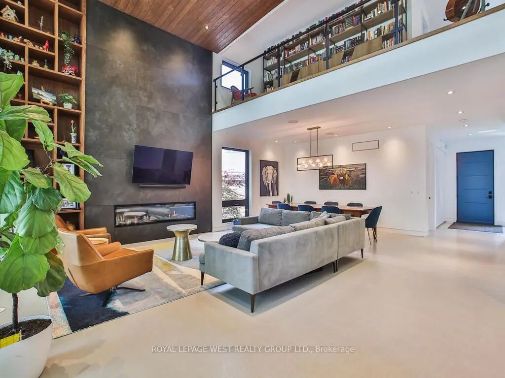 4 Old Oak Road, Toronto W08
