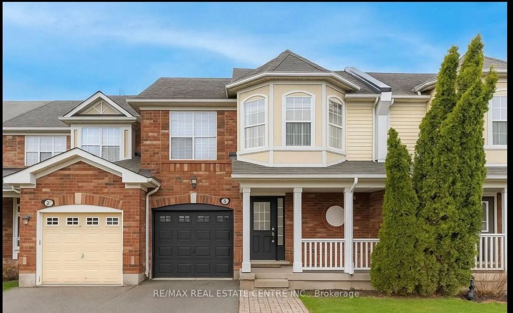 454 Collis Court, Milton