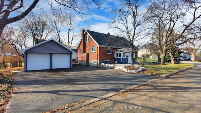 39 Woodward Avenue, Brampton