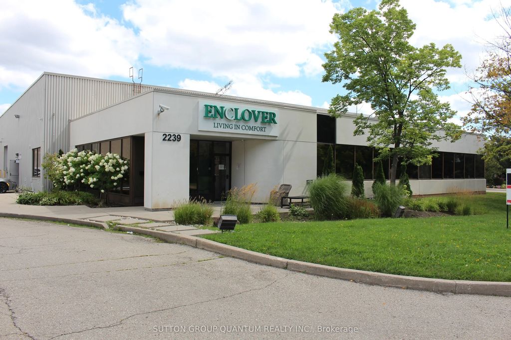 2239 Winston Park Drive, Oakville