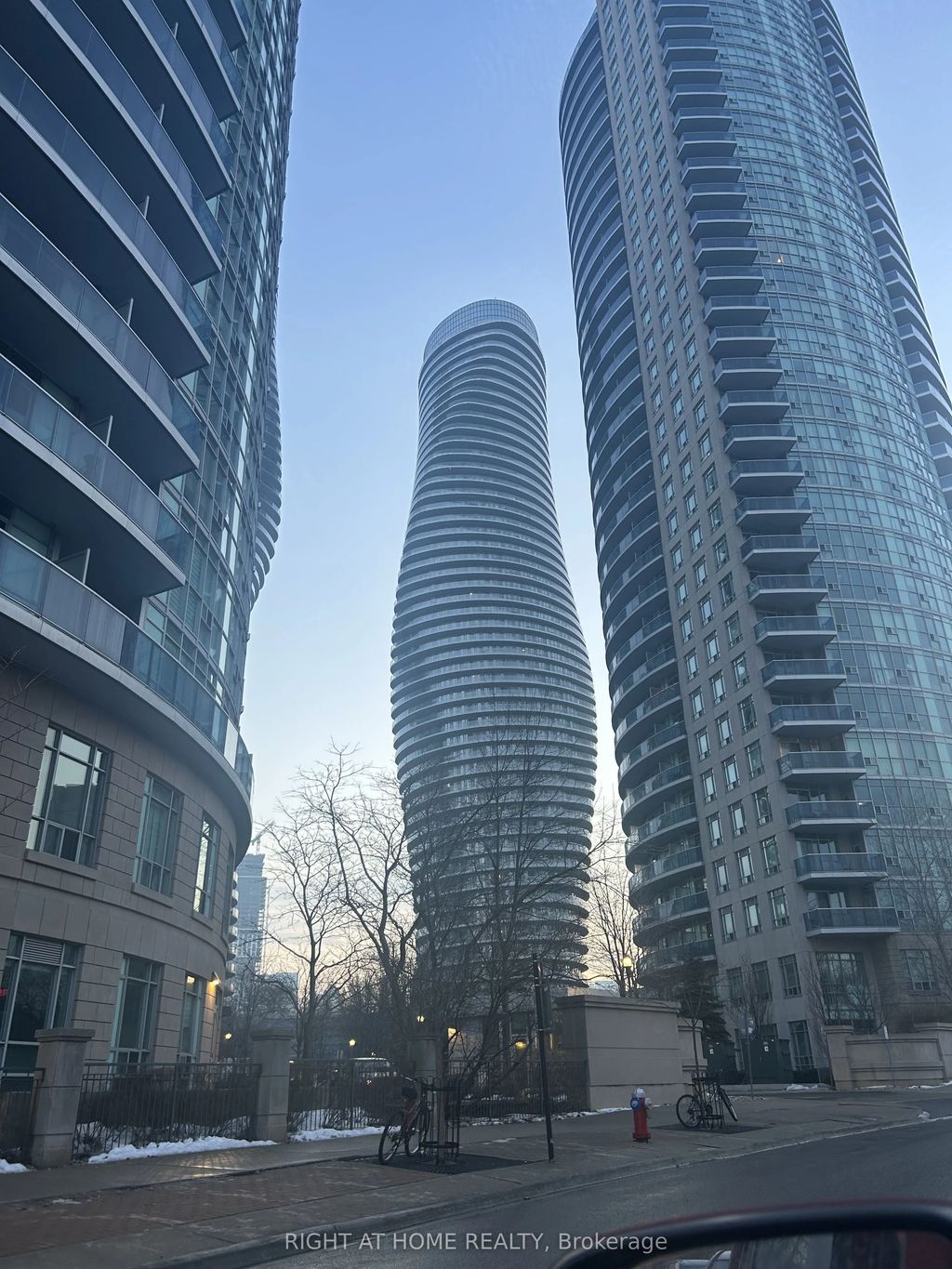 50 Absolute Avenue 1806, Mississauga