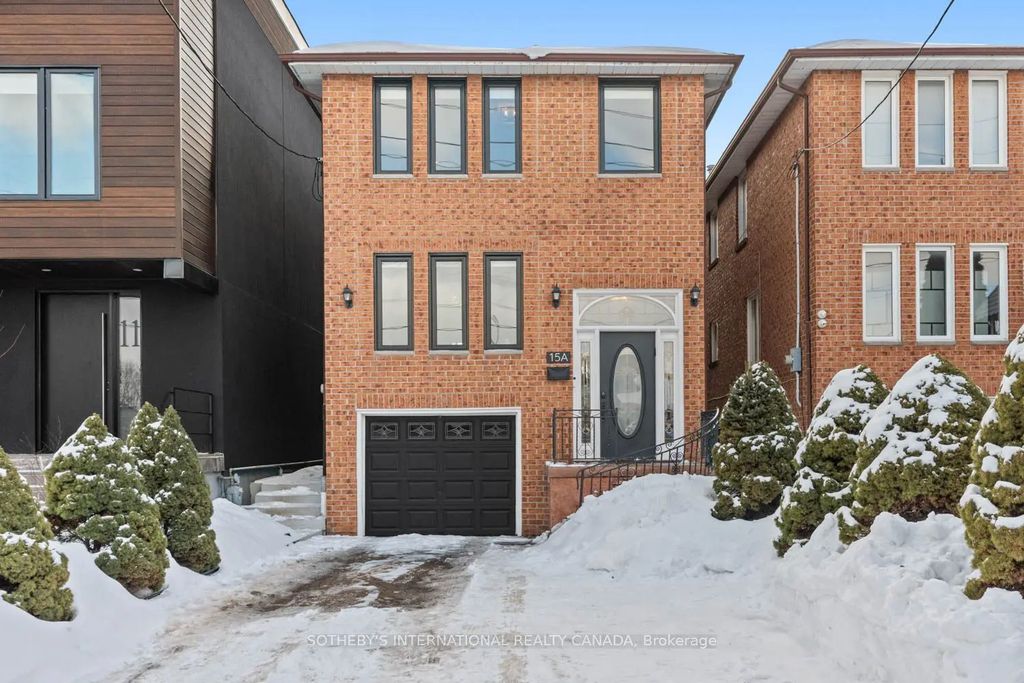 15a Schell Avenue, Toronto W04