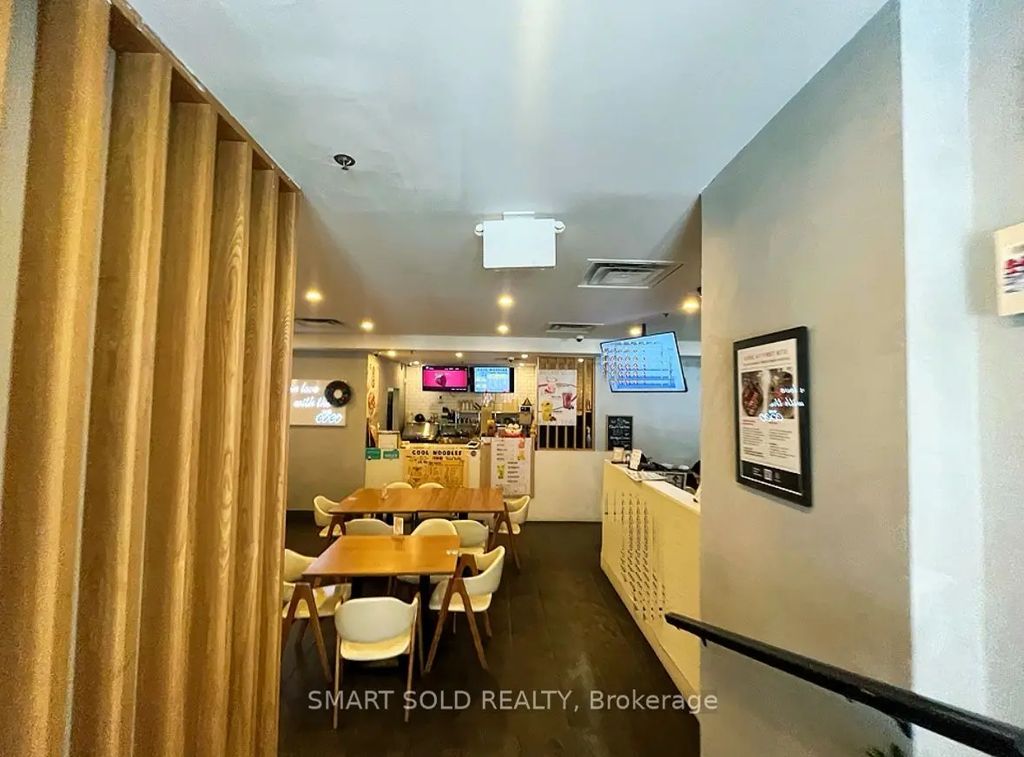 265 Enfield Pl Place A100, Mississauga