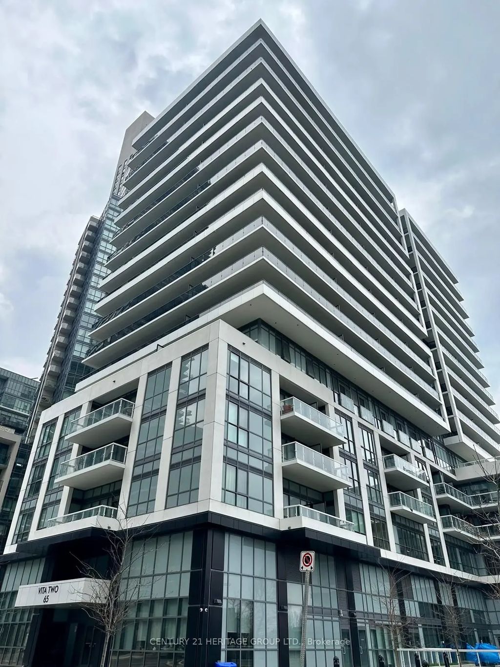 65 Annie Craig Drive 402, Toronto W06