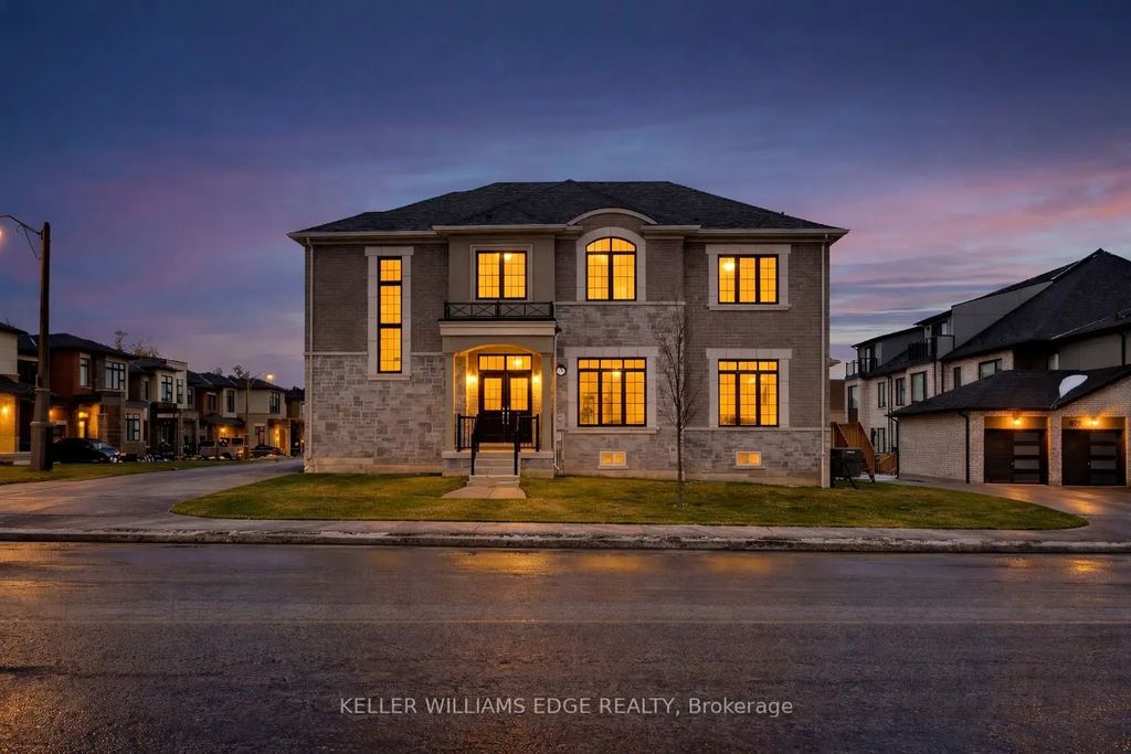 132 Settlers Road E, Oakville