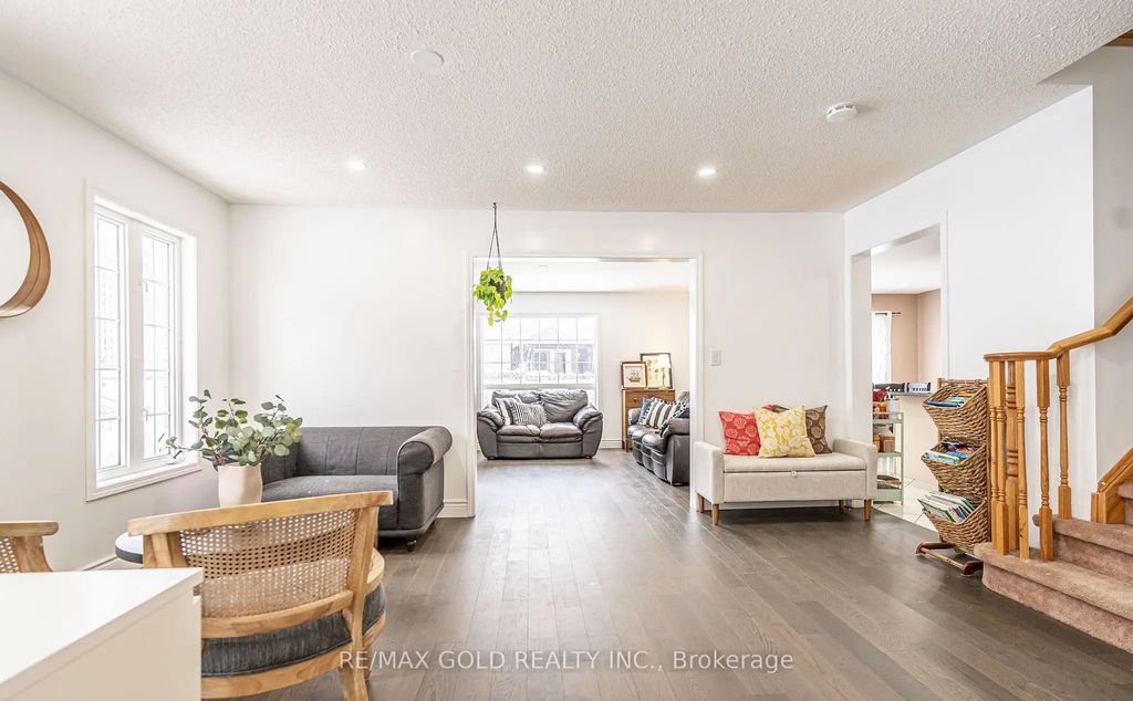 2 Zimmer Street, Brampton