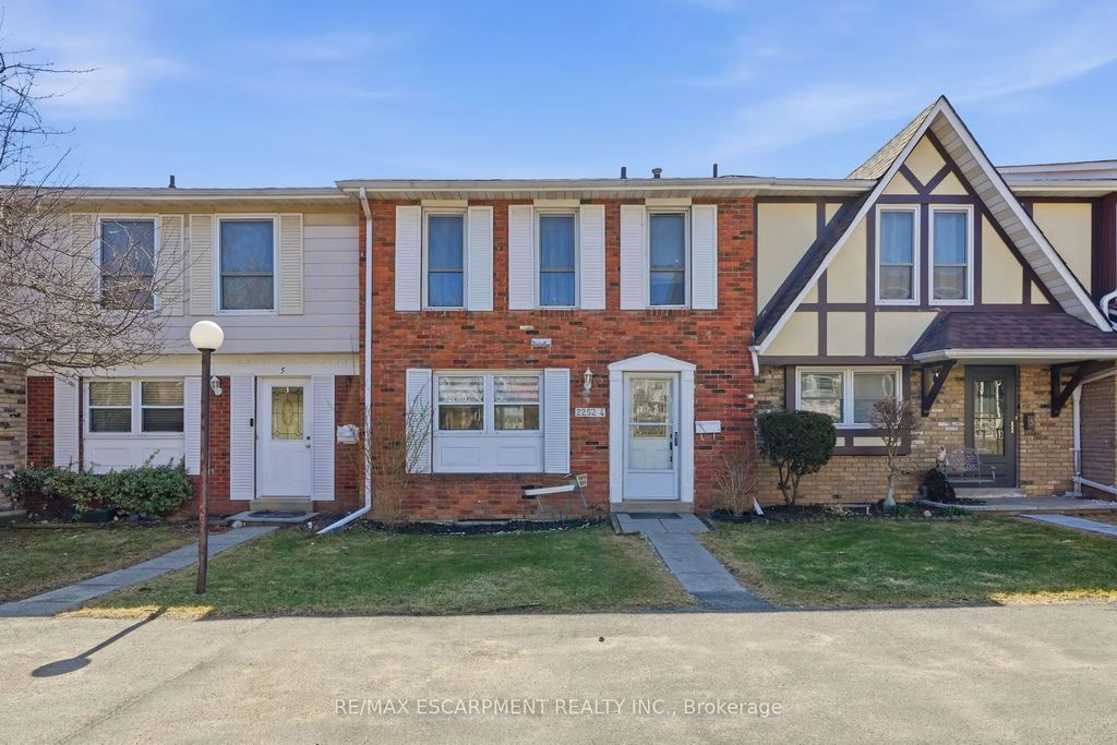 2252 Upper Middle Road 4, Burlington