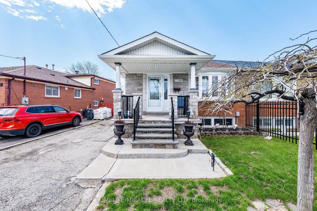 7150 Harwick Drive, Mississauga