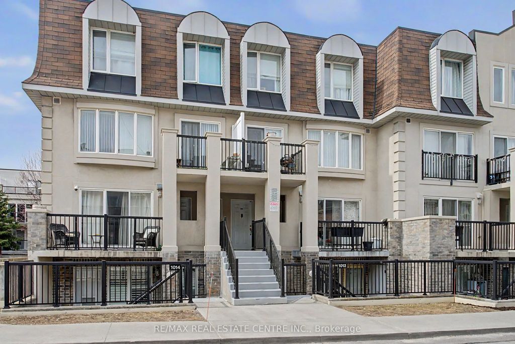 85 George Appleton Way 1013, Toronto W05