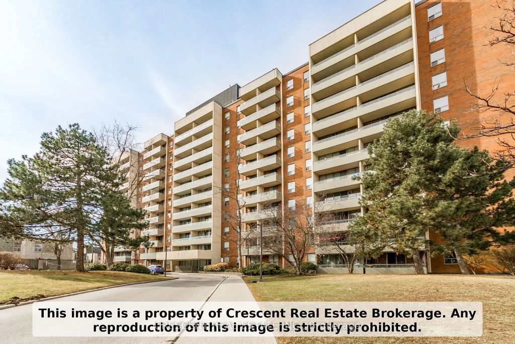 9 Four Winds Drive Sw 710, Toronto W05
