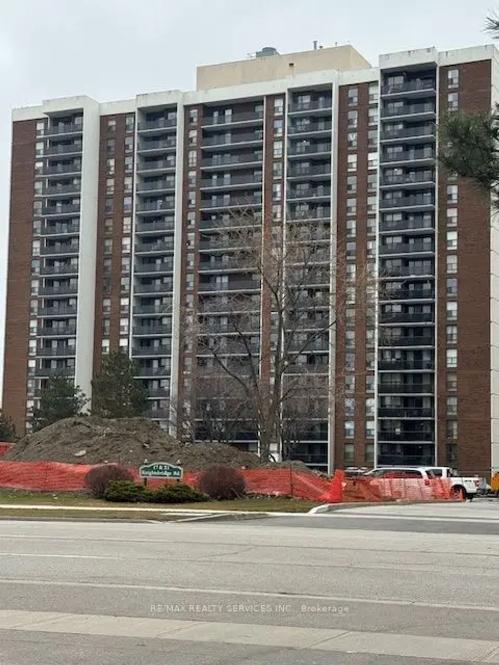21 Knightsbridge Road 805, Brampton