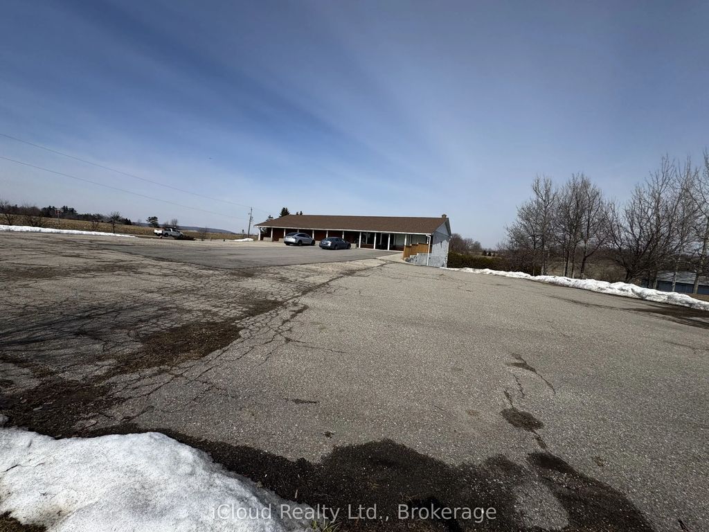 3518 King Street N, Caledon