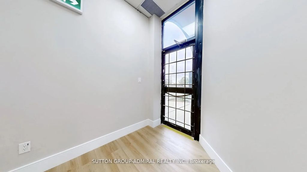 800 Petrolia Road 18 And 19, Toronto W05