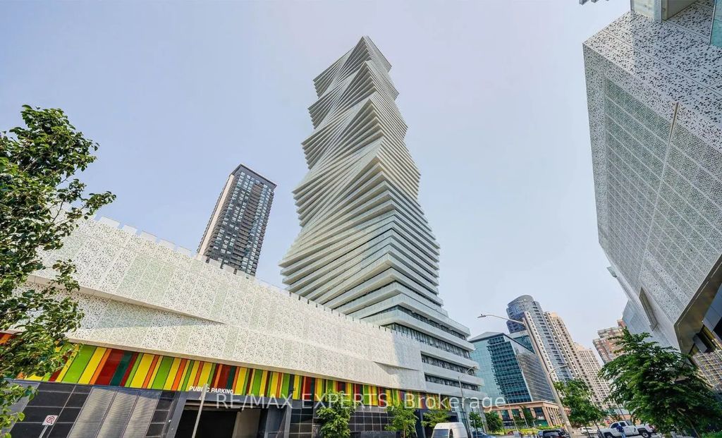 3900 Confederation Parkway 2710, Mississauga