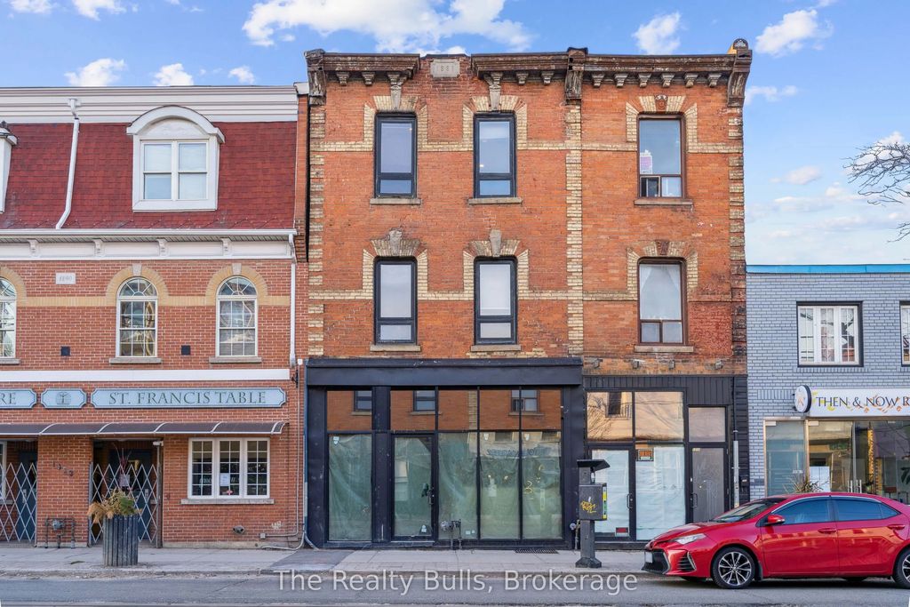 1320 Queen Street W, Toronto W01
