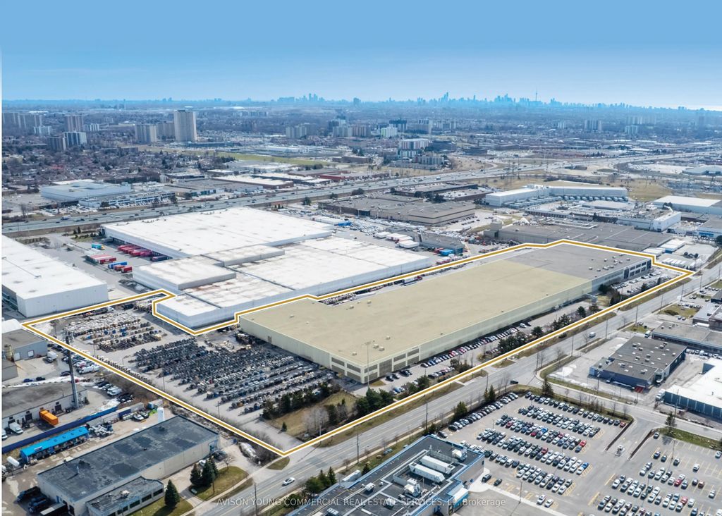 99 Signet Drive 300, Toronto W05