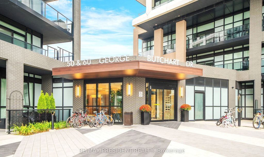60 George Butchart Drive 112, Toronto W05