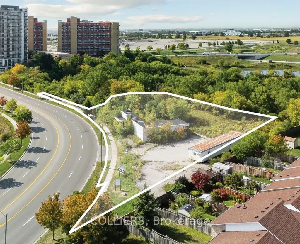 750 Queens Plate Drive, Toronto W10