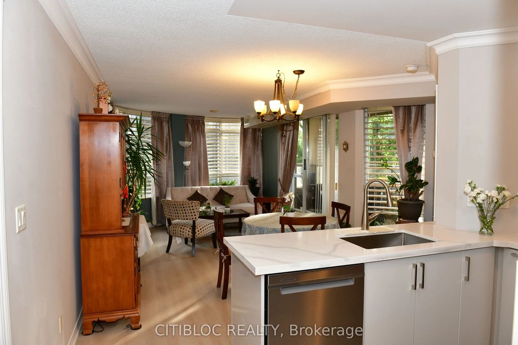 310 Burnhamthorpe Road W 213, Mississauga