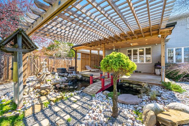 57 Fairview Road W, Mississauga