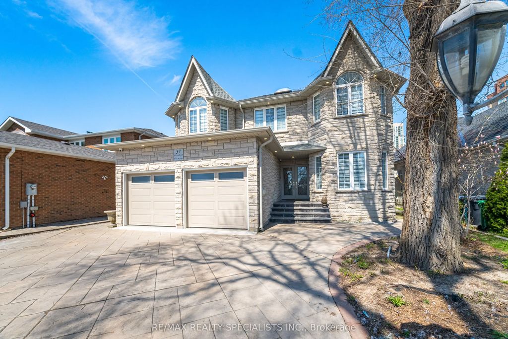 57 Fairview Road W, Mississauga