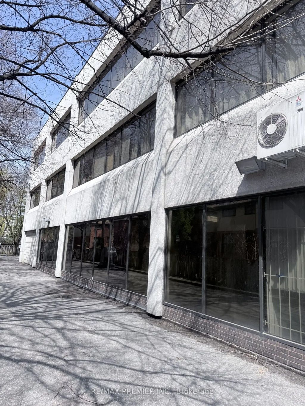 222 Dixon Road 104, Toronto W09