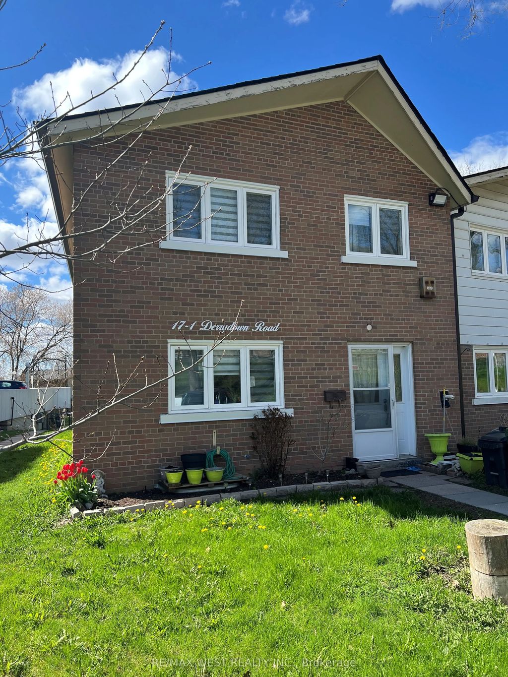 17 Derrydown Road 1, Toronto W05