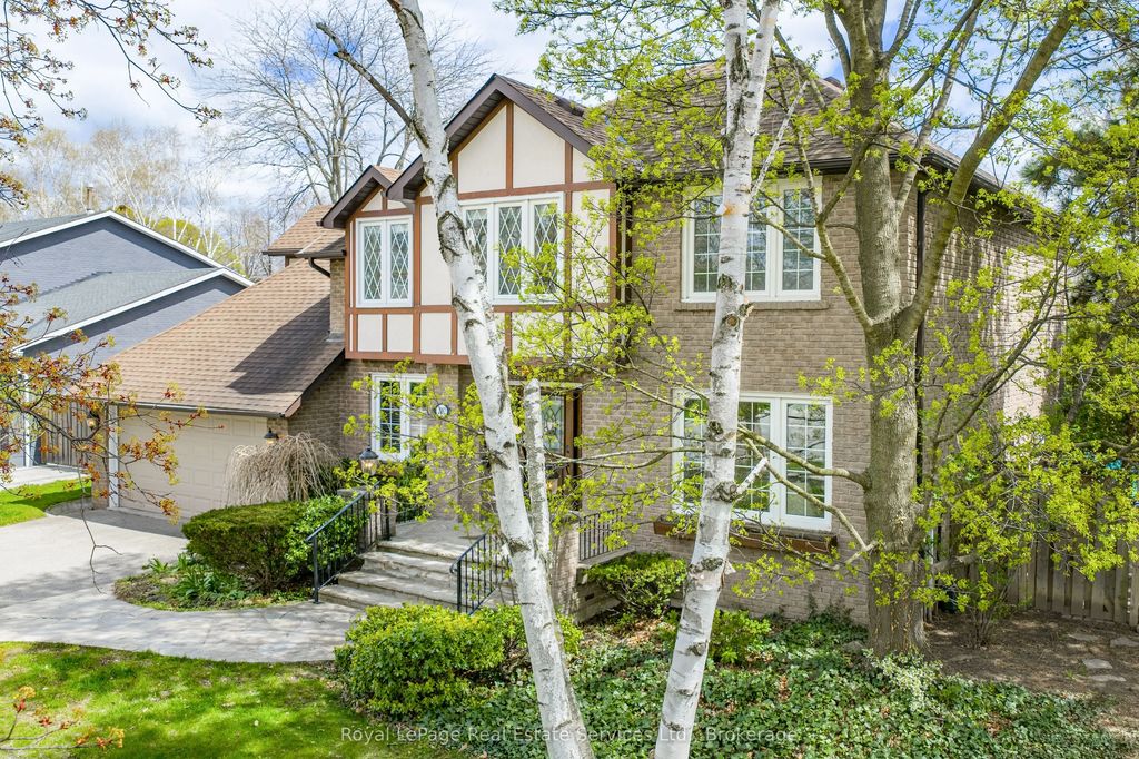 2082 Mississauga Road, Mississauga