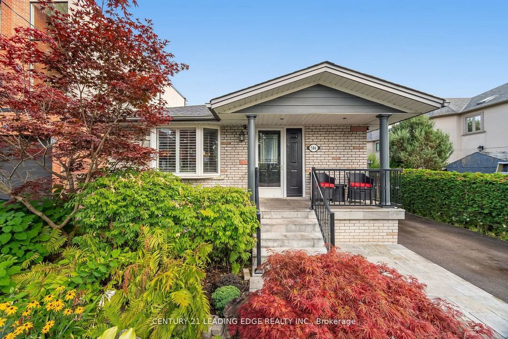 586 Curzon Avenue, Mississauga