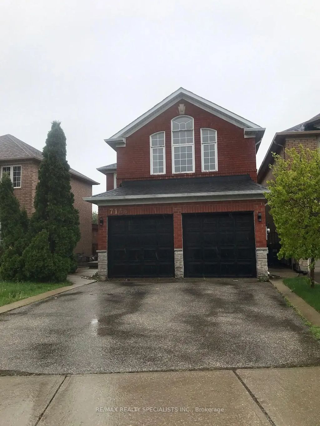 7166 Black Walnut Trail, Mississauga
