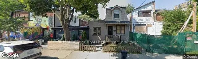 16 Uxbridge Avenue, Toronto W03