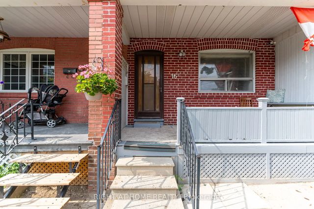 16 Pryor Avenue, Toronto W03