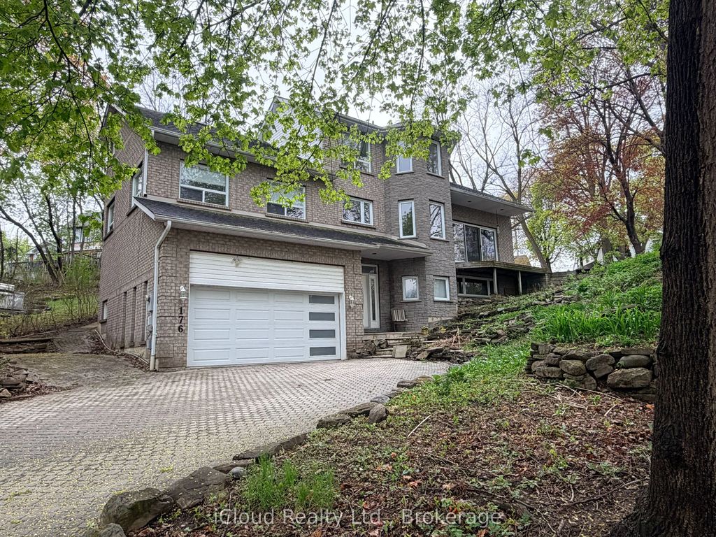 176 Wyndham Street, Mississauga