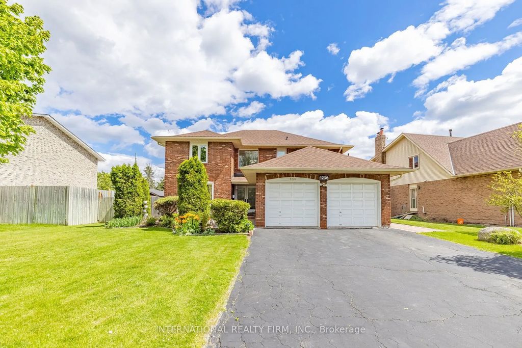 1236 Fleet Street, Mississauga
