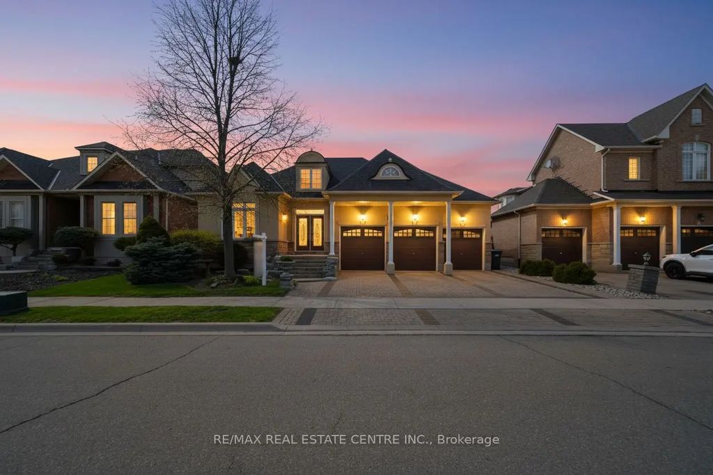 10 Eiffel Boulevard, Brampton