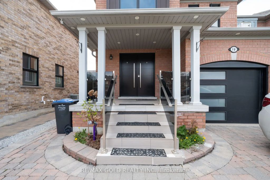 19 Spring Valley Court, Brampton