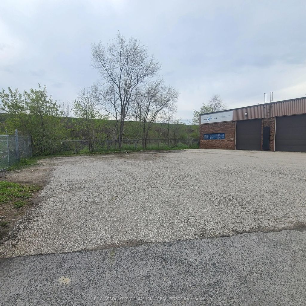 220 Bronte Street N 1, Milton