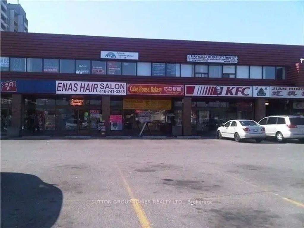 1977 Finch Avenue W 216, Toronto W05
