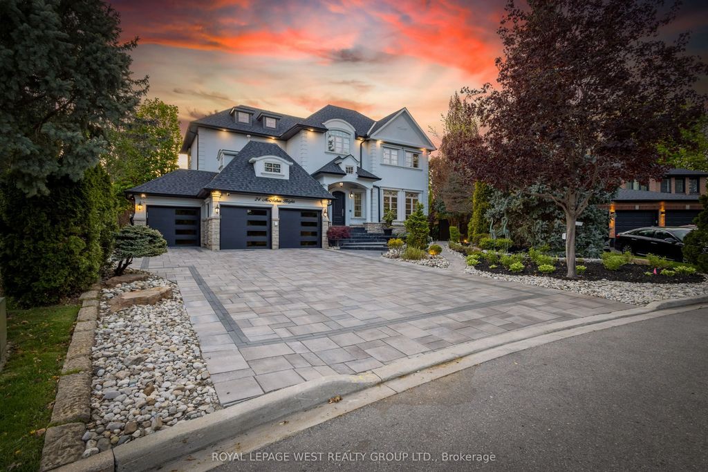 24 Mcarthur Heights, Brampton