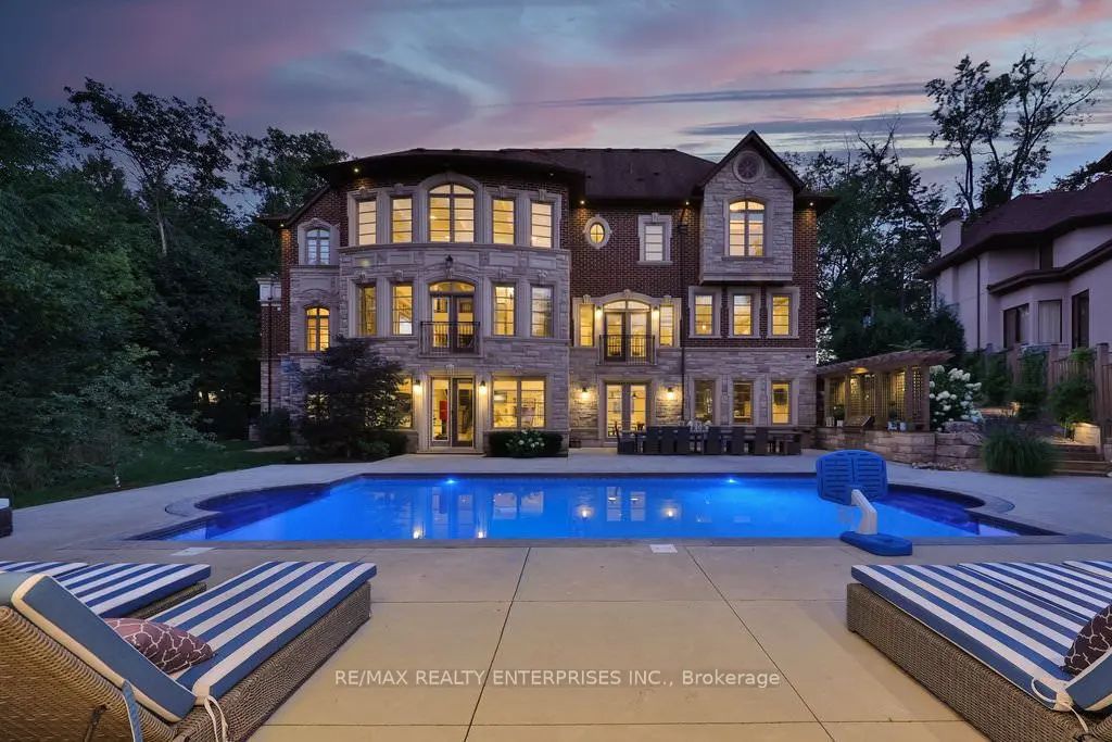 1459 Stavebank Road, Mississauga