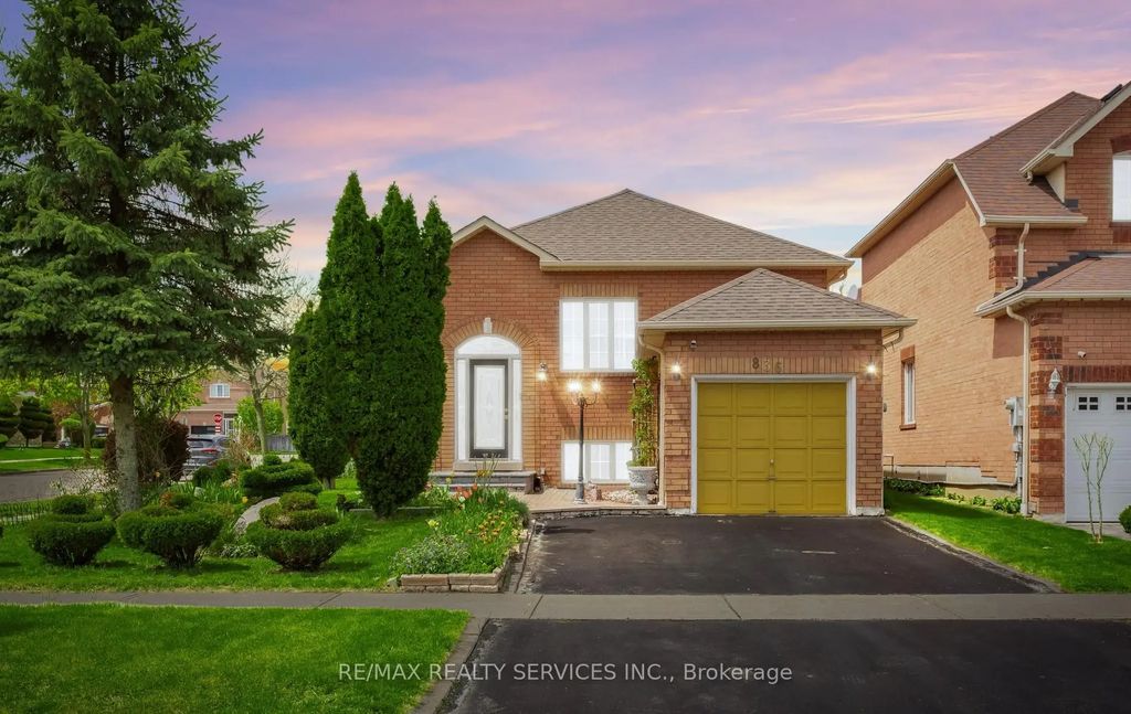 836 Avocado Crescent, Mississauga