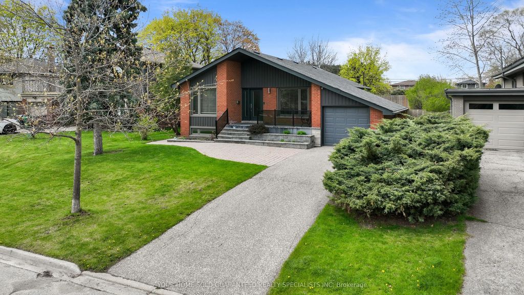 947 Sierra Boulevard, Mississauga