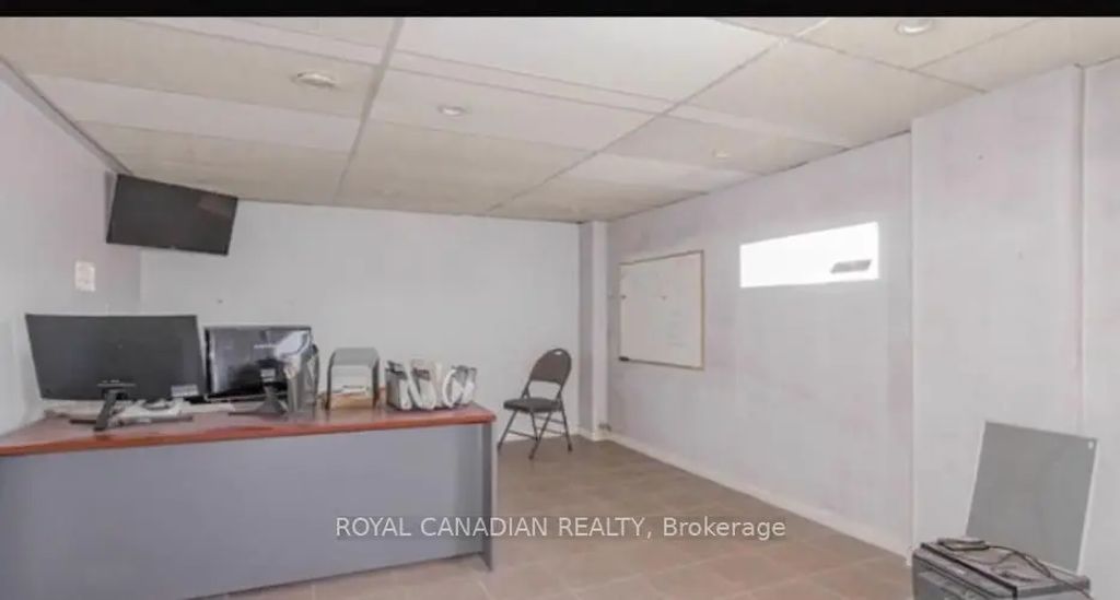 11 Goodmark Place 4, Toronto W10