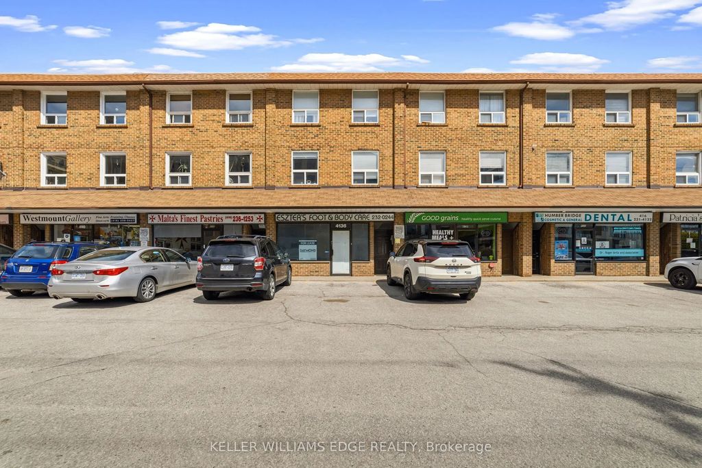 4136 Dundas Street W, Toronto W08